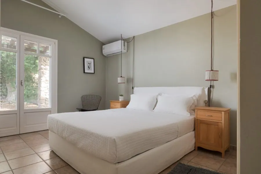 Melitta — bedroom